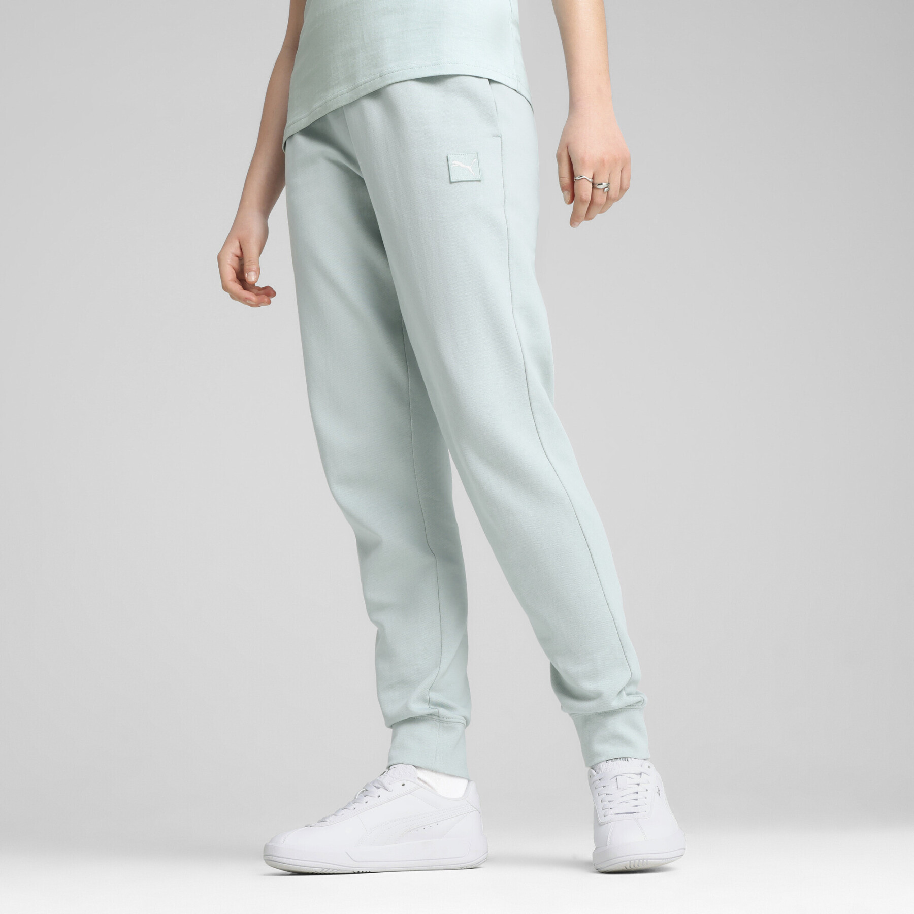 PUMA ESS ELEVATED Sweatpants TR cl Women's pants