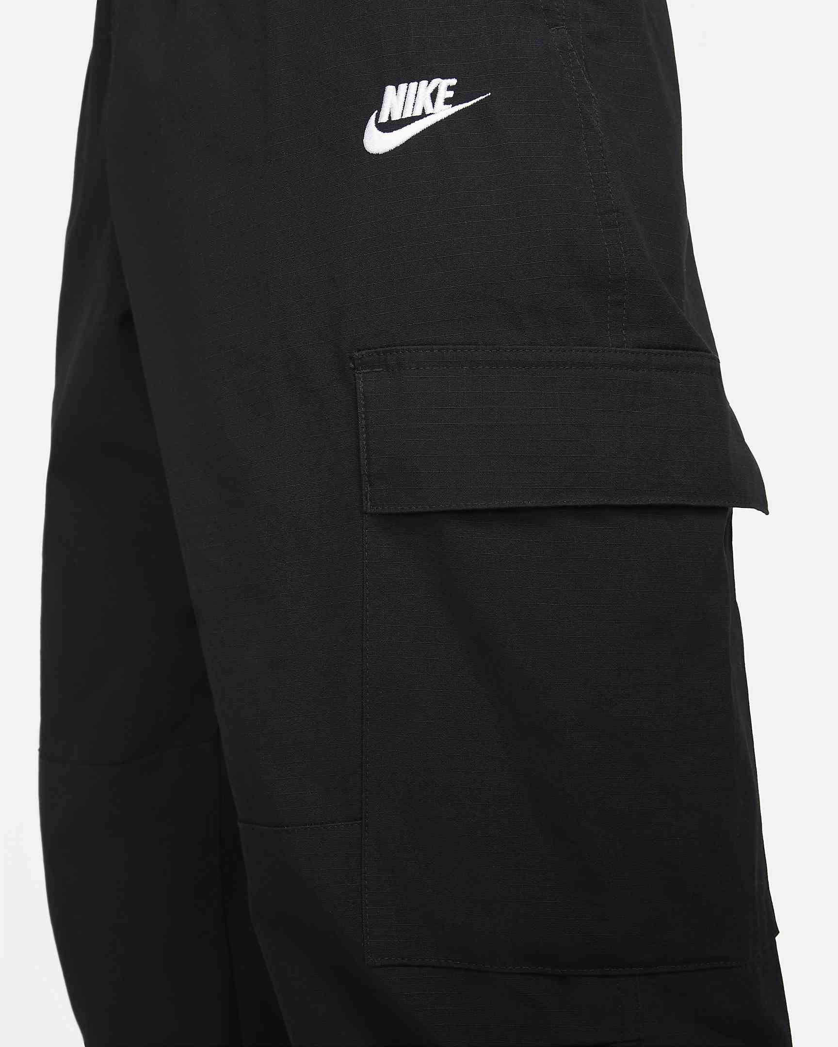 NIKE CLUB
MEN'S CARGO PANTS