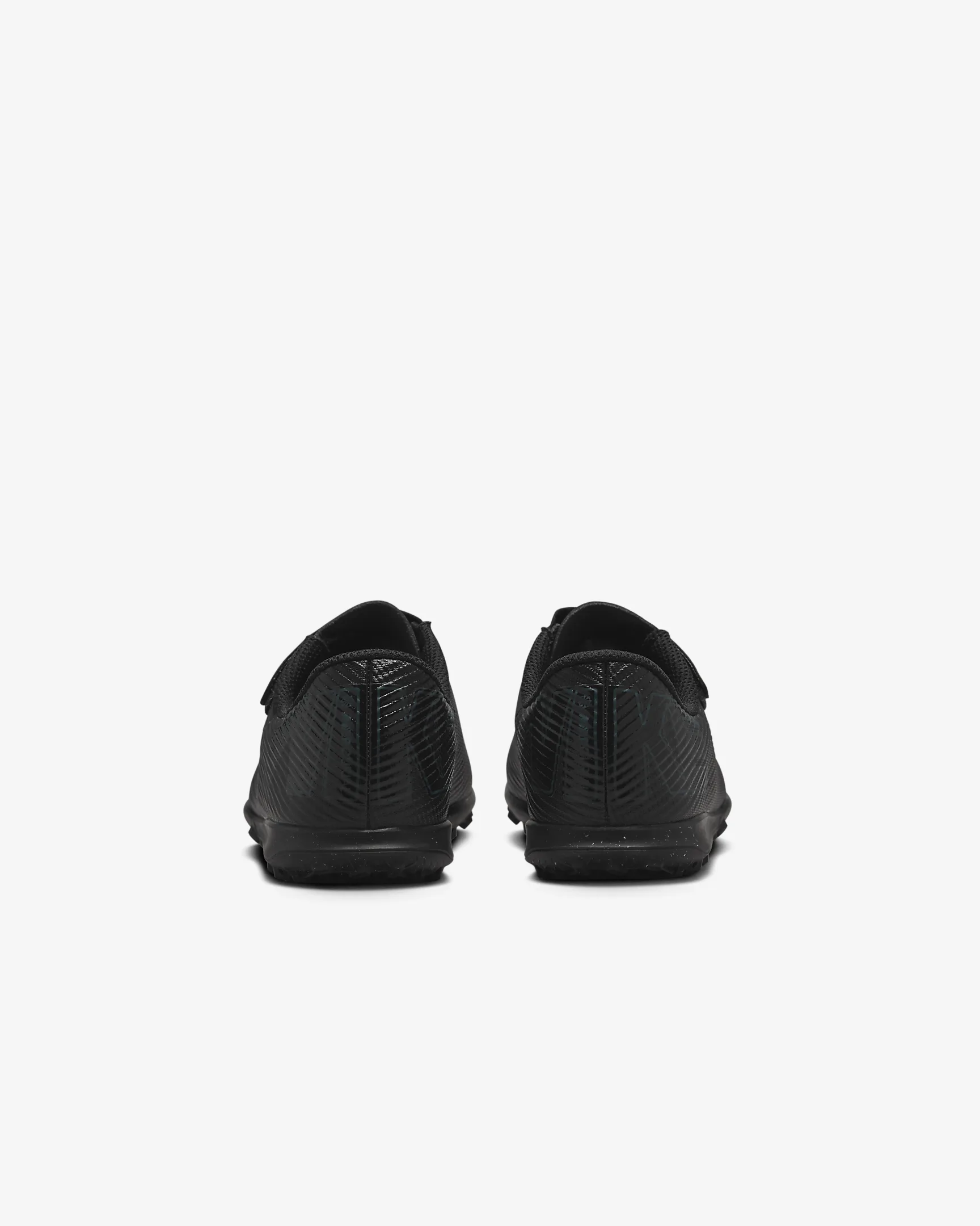 NIKE Jr. Mercurial Vapor 16 Club KIDS' FOOTBALL SHOES