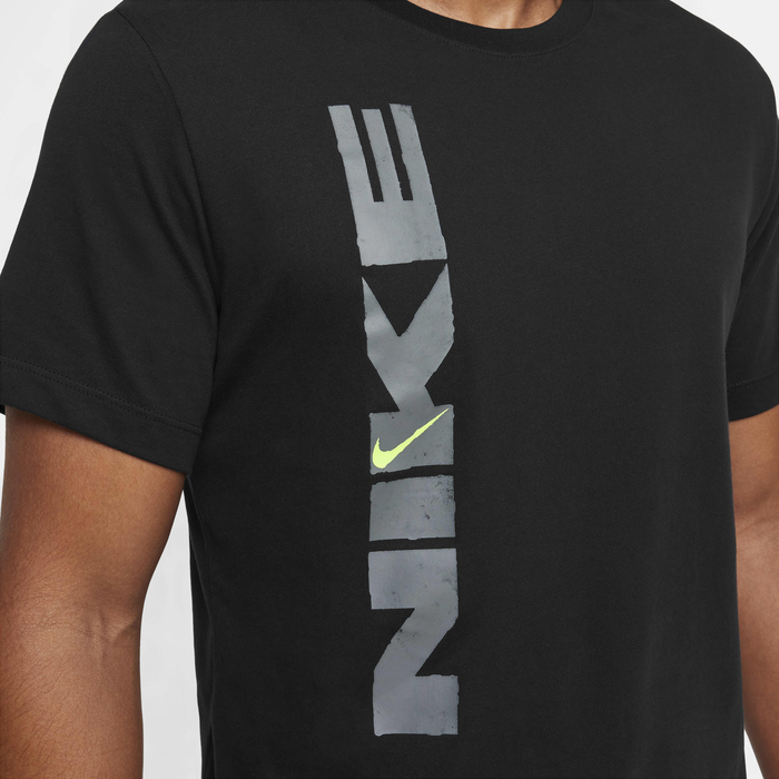 Nike Dri-FIT Fitness KİŞİ QISAQOL KÖYNƏYİ