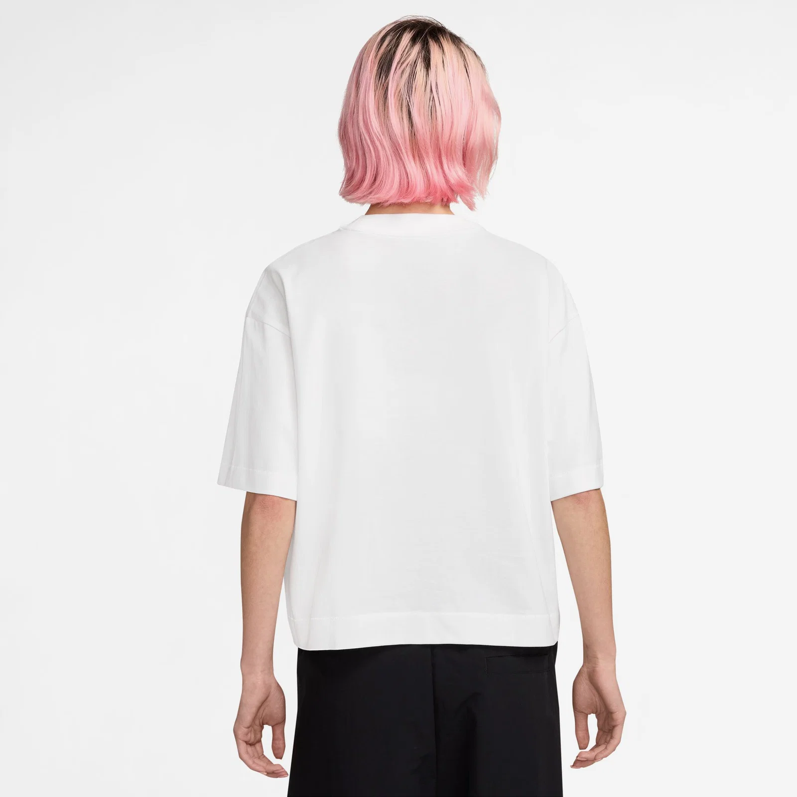 Nike Luxe SS Tee Boxy  Qadınlar üçün qısaqol köynək