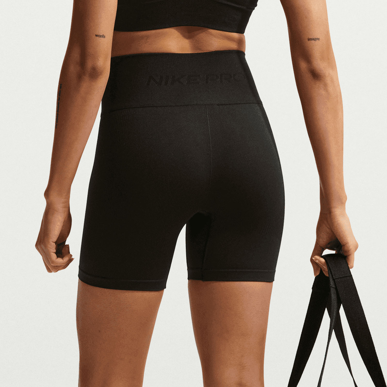 Nike Pro Dri-FIT Seamless Hr 5 Qadınlar üçün şortlar