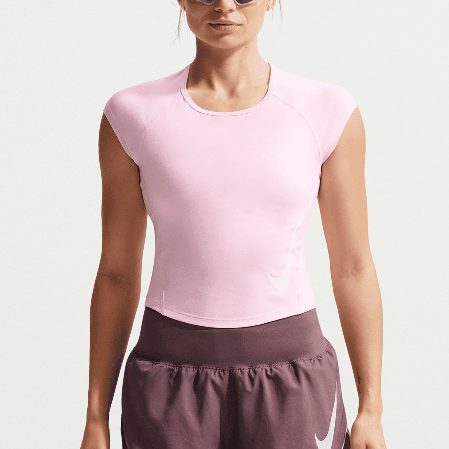 Nike Tempo Swoosh Run Dri-FIT Qadınlar üçün köynək