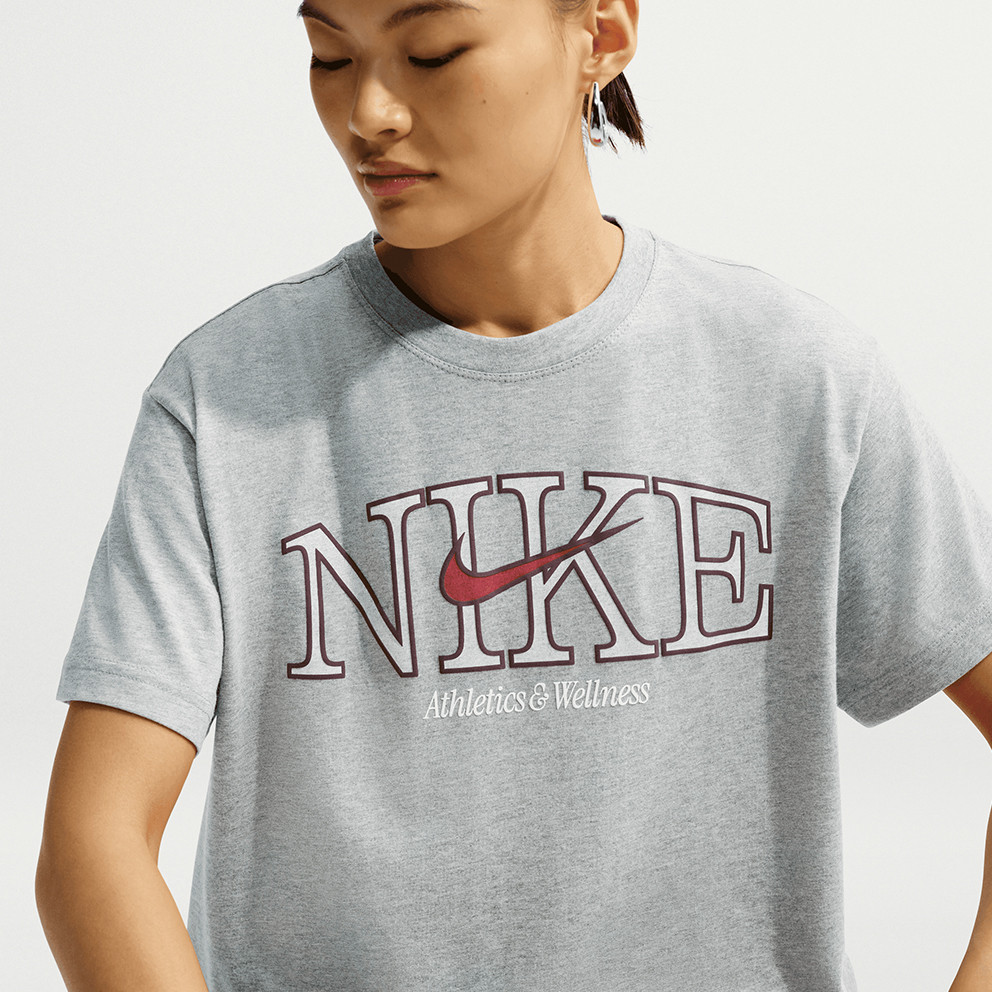 Nike Sportswear Classic Boyfriend Women's T-Shirt