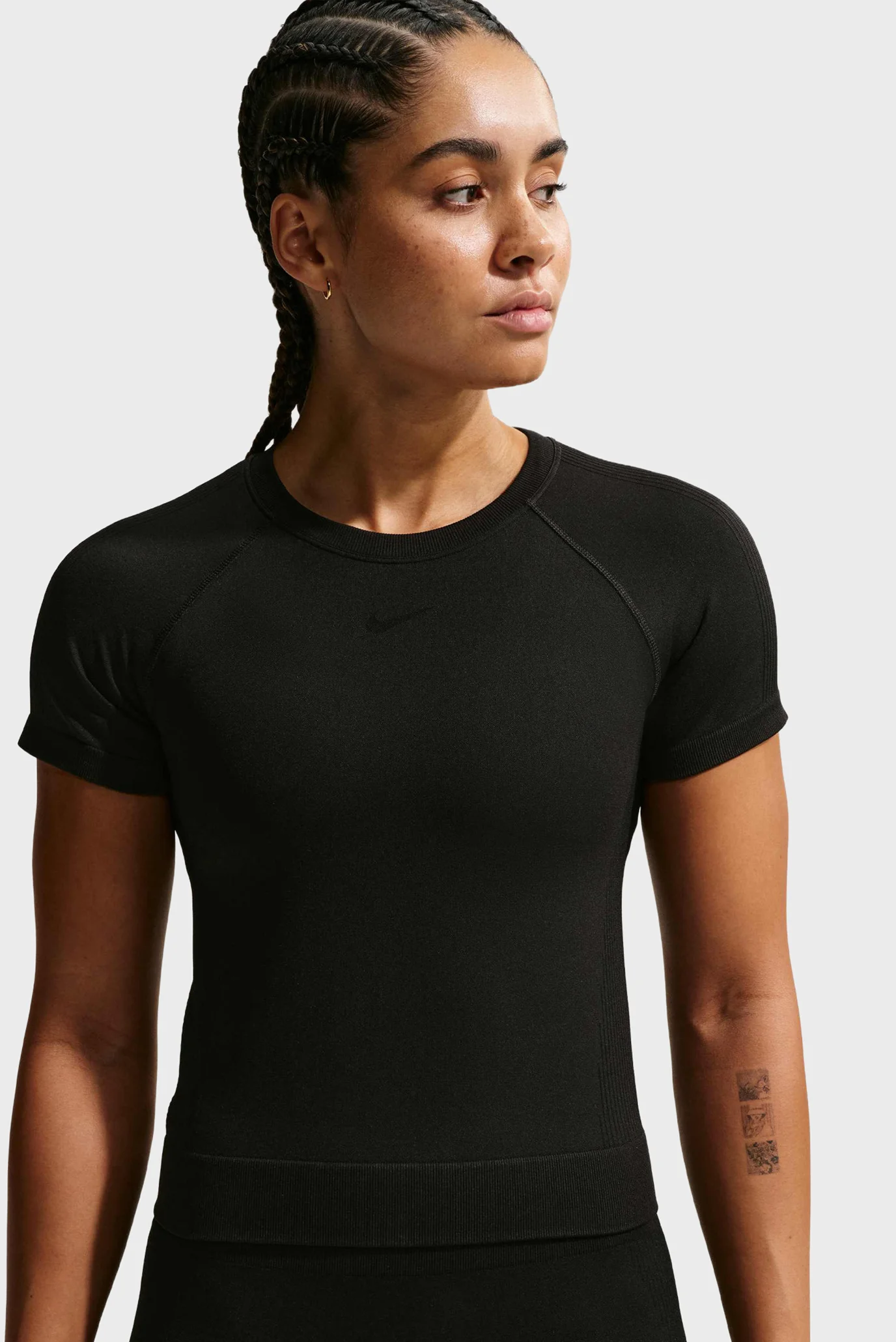 Nike Pro Seamless Dri-FIT Qadınlar üçün qısaqol köynək