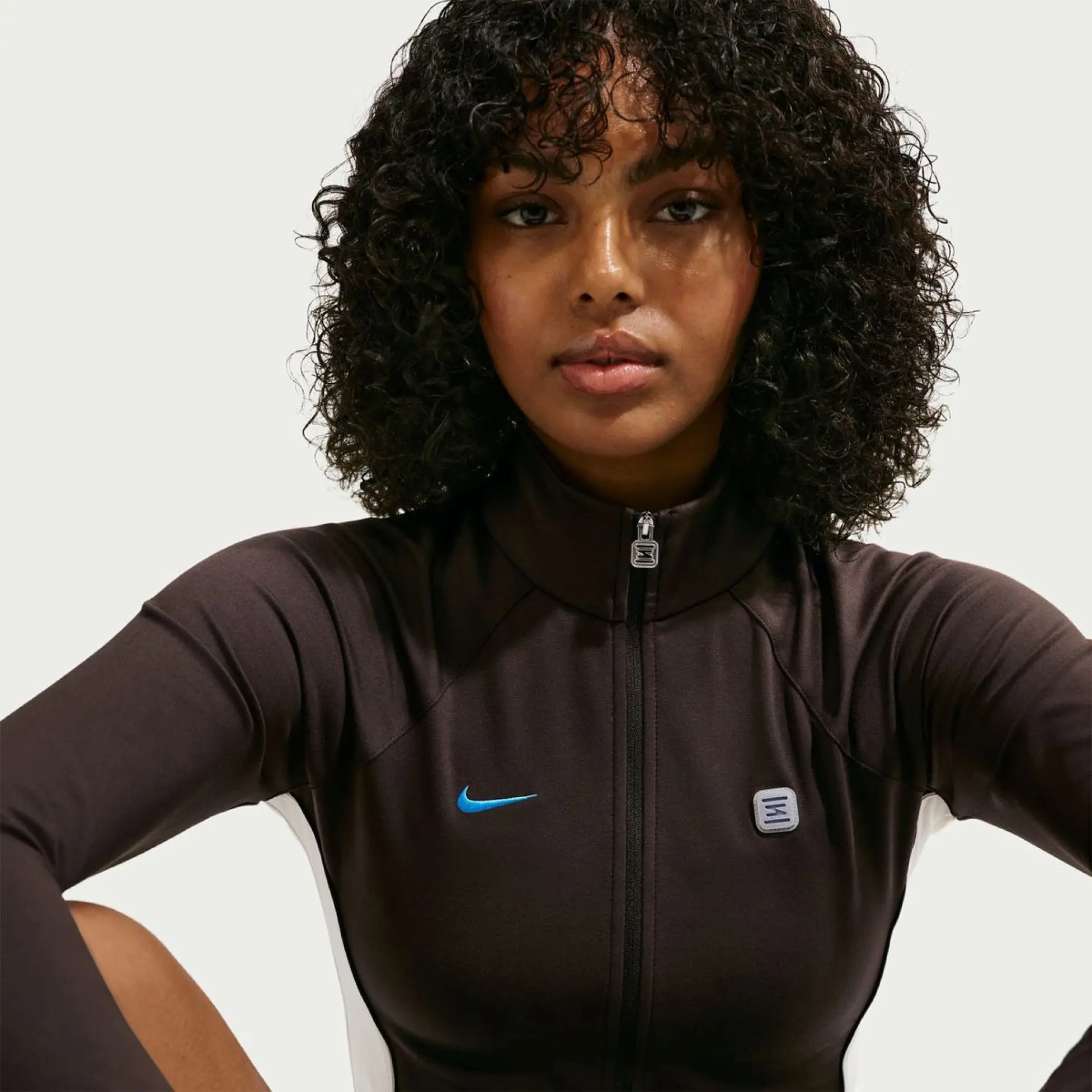 Nike Sportswear Qadınlar üçün zəncirbəndli uzunqol jaket